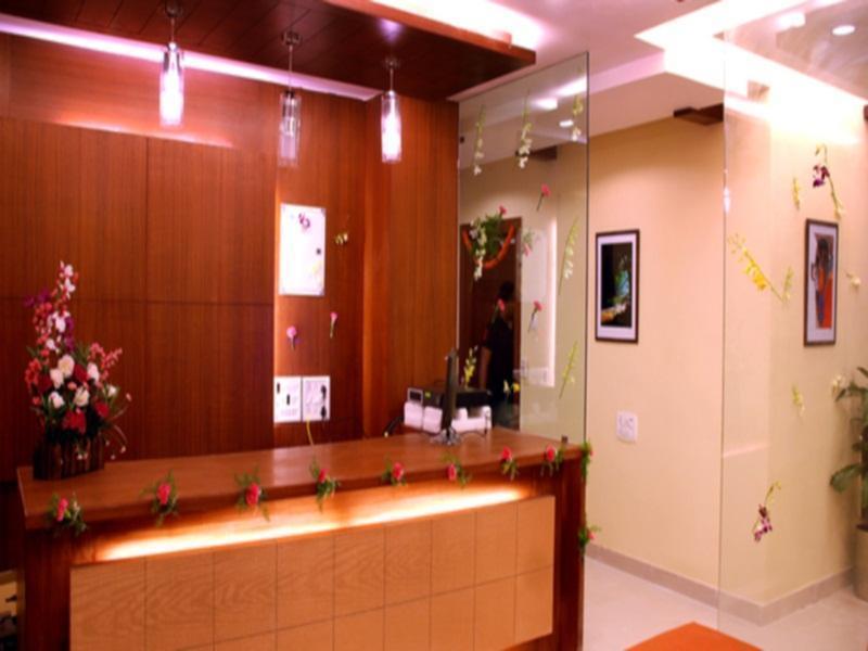 Hotel Sri Madhura Inn Hyderabad Bagian luar foto